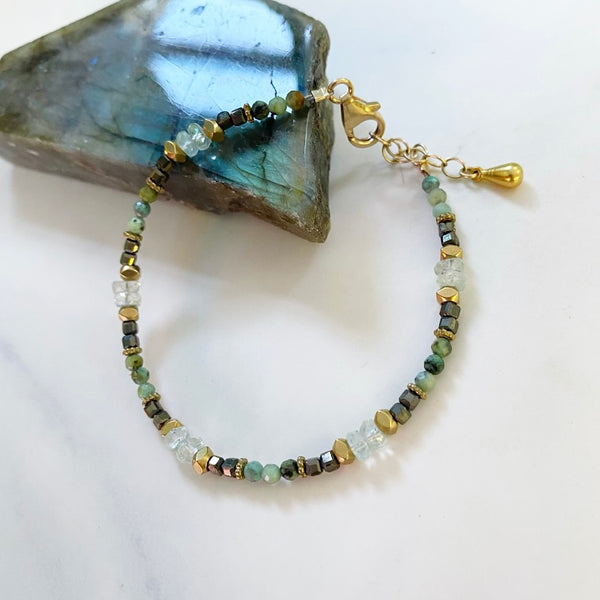 Simple Stone Bracelet